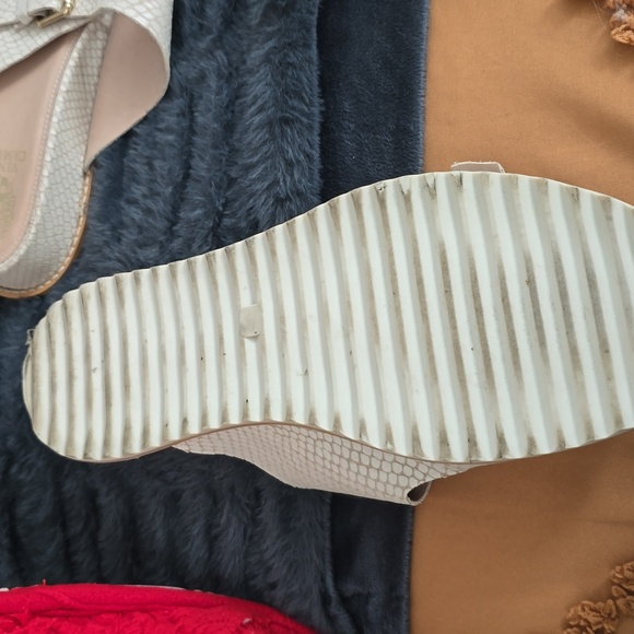 Vincent camuto sandals - Picture 2 of 3